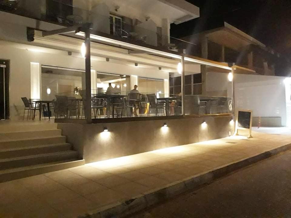 Angelo Cafe Hotel Tolón Zewnętrze zdjęcie