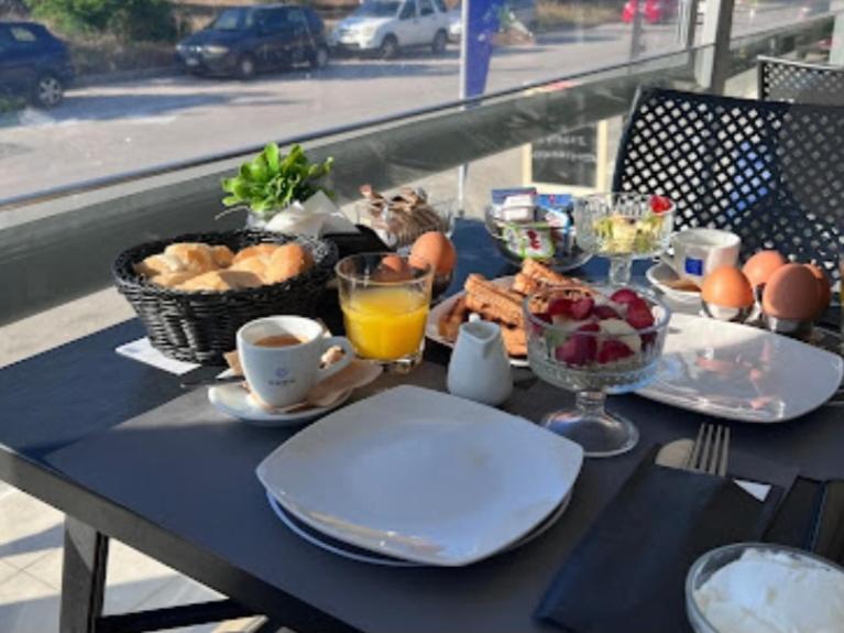 Angelo Cafe Hotel Tolón Zewnętrze zdjęcie